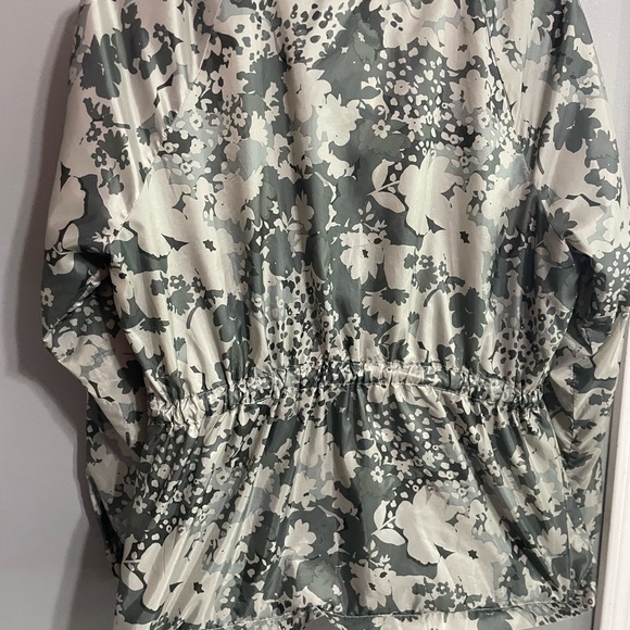 Maurices rain jacket green flowers, size medium. - Picture 3 of 8